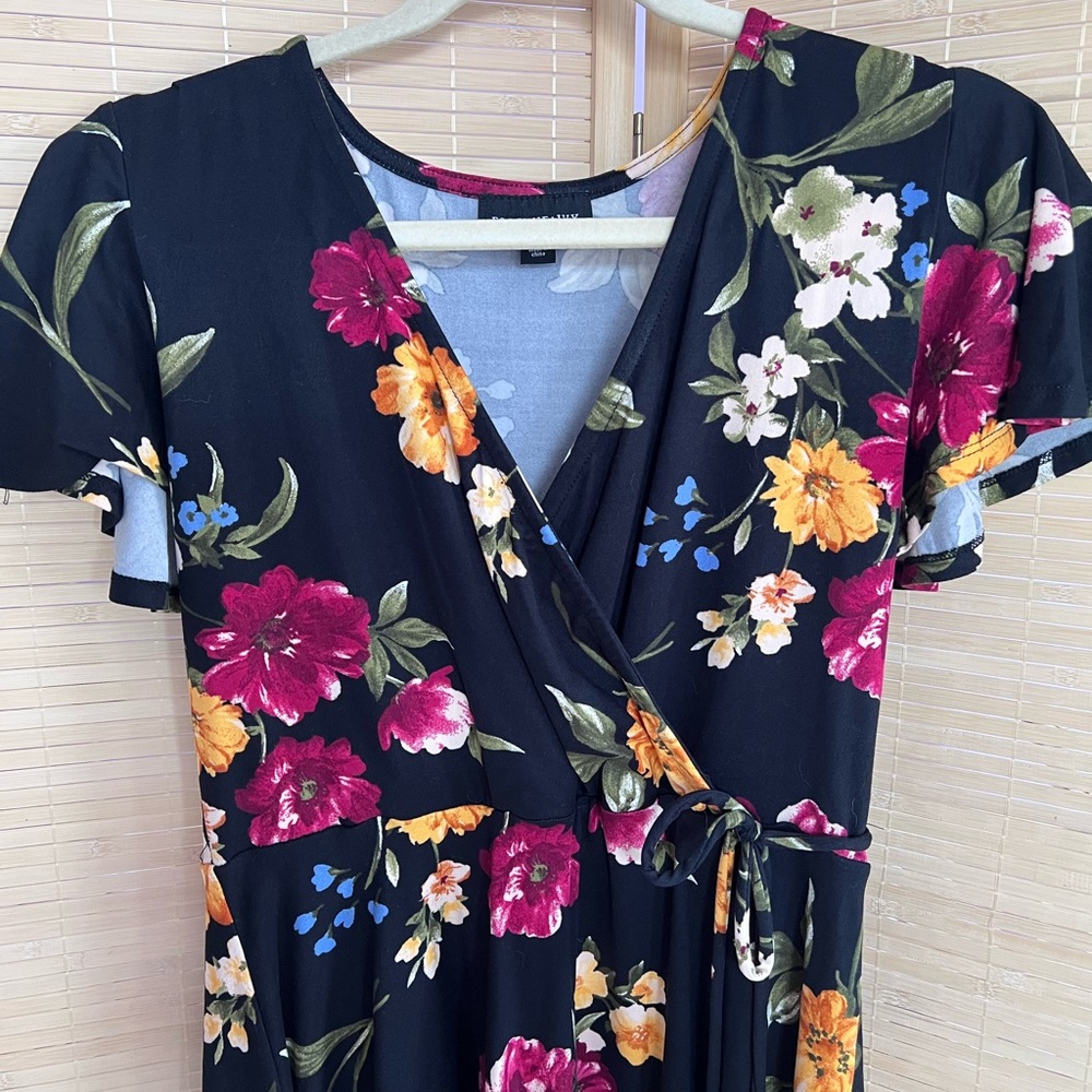 Floral Faux Wrap Dress - Multicolor - Picture 3 of 4